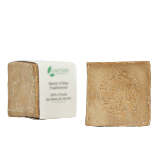 Aleppo soap enriched with 20% laurel berry oil.