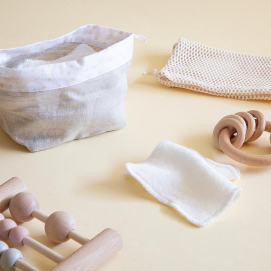 Set para bebés fabricado en Francia | completo (saquito + malla + 15 toallitas)