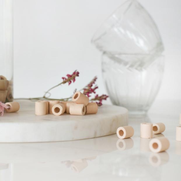 15 Perles de Céramique EM ROSES - Améliorent la Qualité de l'Eau -  Réduisent Les Dépôts Calcaires - Parfaites pour Une Carafe, Bouteille,  Gourde : : Cuisine et Maison